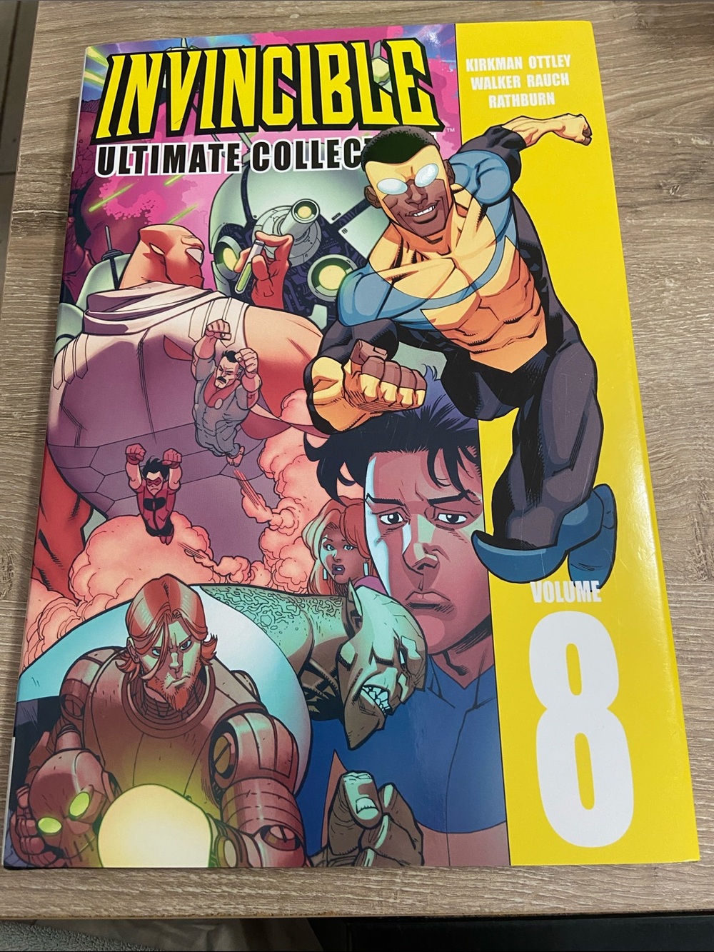 Invincible: the Ultimate Collection #8 (Image Comic) HC